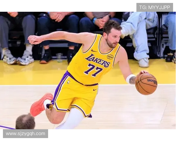 雷迪克：罚球多因防守方式 东契奇技犯申诉